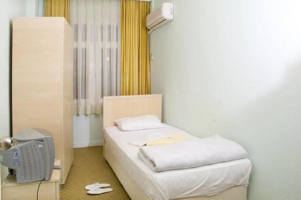 Uenver Hotel Adana Ngoại thất bức ảnh